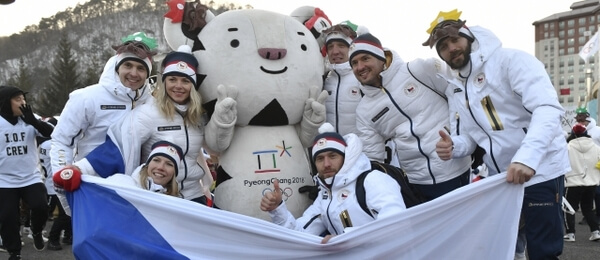 Olymiáda Pchjongčchang 2018 český tým s maskotem - Zdroj ČTK, Kamaryt Michal