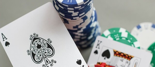 Hrajte blackjack a získejte 7x 2 000 korun!