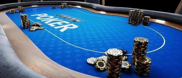 Zahrajte si Poker cash game v online casinech