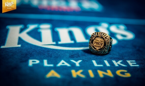 Zlatý prsten, odměna pro vítěze turnajů WSOP Circuit. V King's Resortu Rozvadov jich je v lednu 2022 k mání patnáct