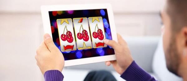 Casino gaming